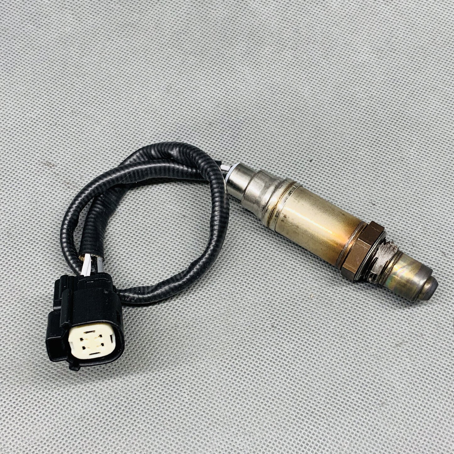 18070 Oxygen Sensor O2 Fits Ford F-250 F-350 F-450 F-550 Super Duty Downstream