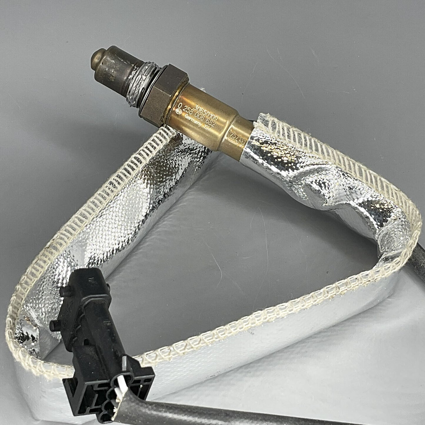EO GENUINE Oxygen Sensor 17332 For 2007-2013 2.5L Volvo C30 C70 S40 S60 V50