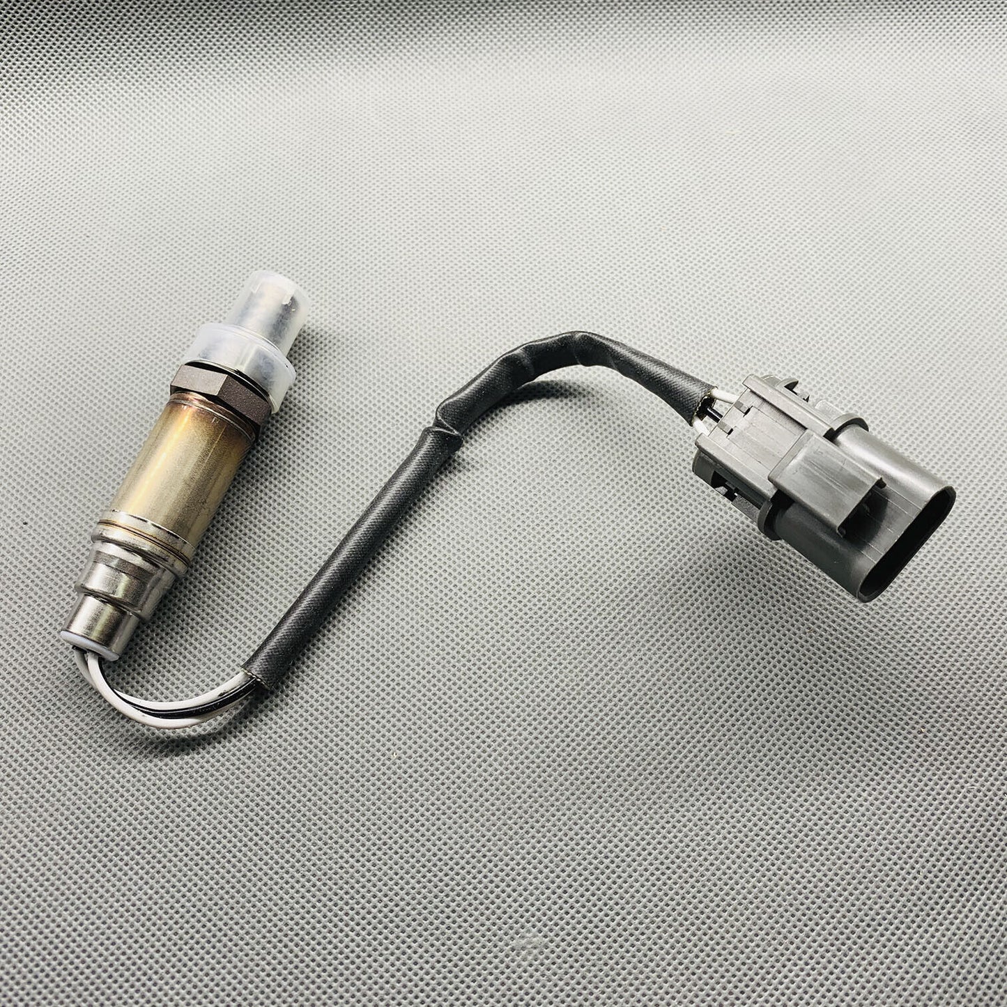 OE GENUINE Oxygen Sensor O2 15820 Upstream Fits Ford Nissan Frontier Xterra 3.3L