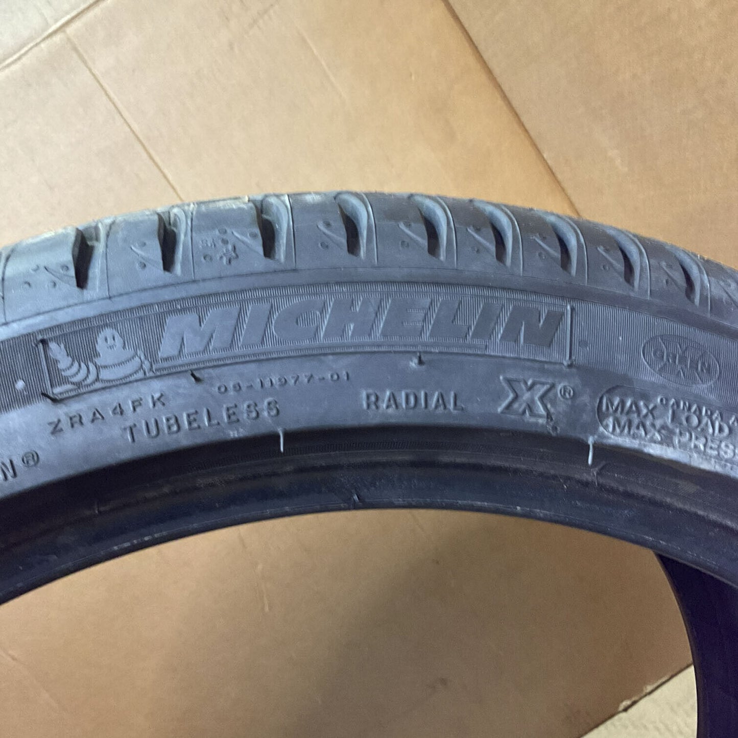 275/35R19 Michelin Primacy 3 ZP MOE / MERCEDES ORIGINAL RUN FLAT 100Y Wheel Tire