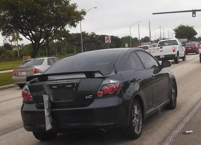 DS11E0B Hayon Garniture Bord Coffre Ascenceur Poignée De Scion TC 1E0 Gris Foncé
