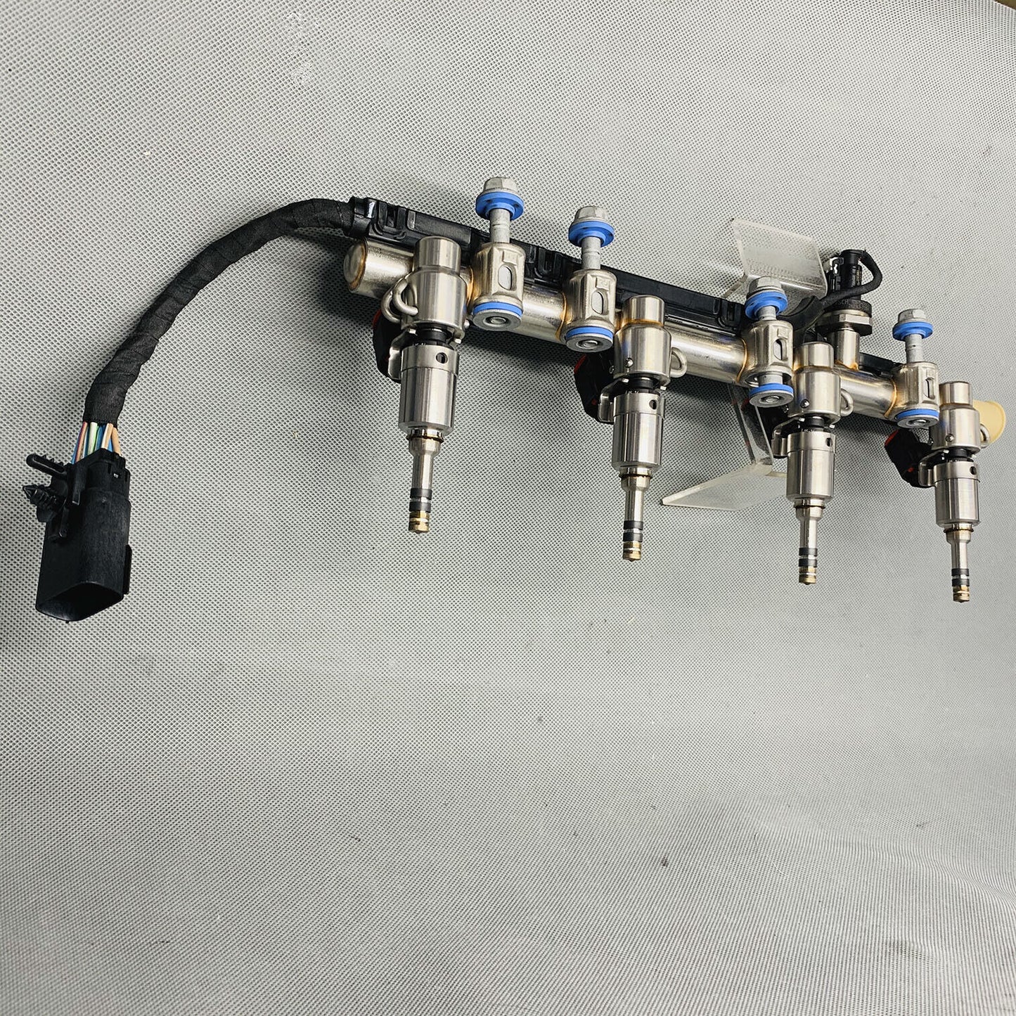 Orig. Benzin Einspritzung Schienen Mit Injektoren 12633912 Für Chevrolet Malibu