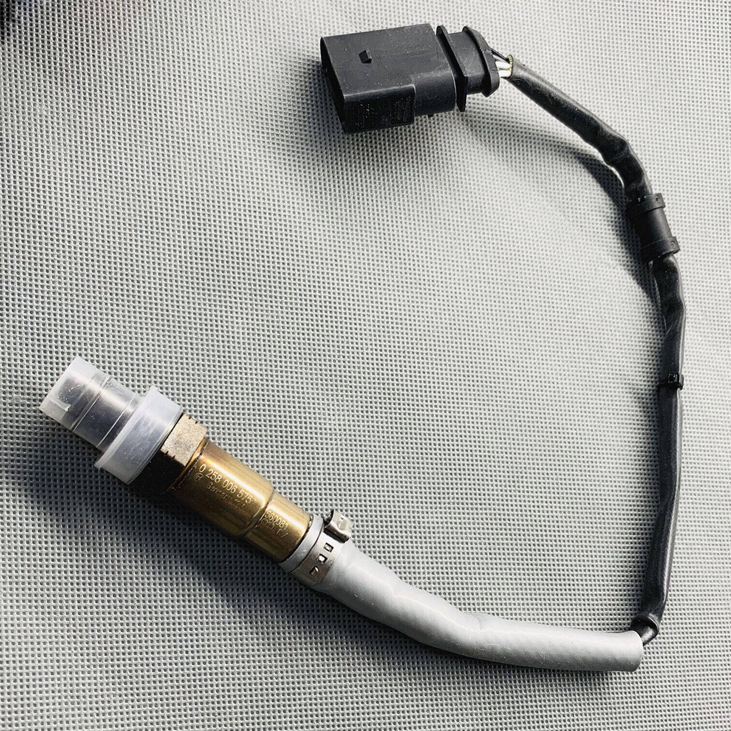 EO GENUINE Lambda Oxygen Sensor 0258006575 For Volkswagen Jetta 04-05 Brand New