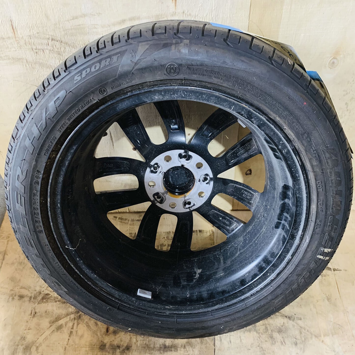 BRIDGESTONE Dueler H/P Sport 205 / 55R17 91V Runflat 9.8/32nds Neumático