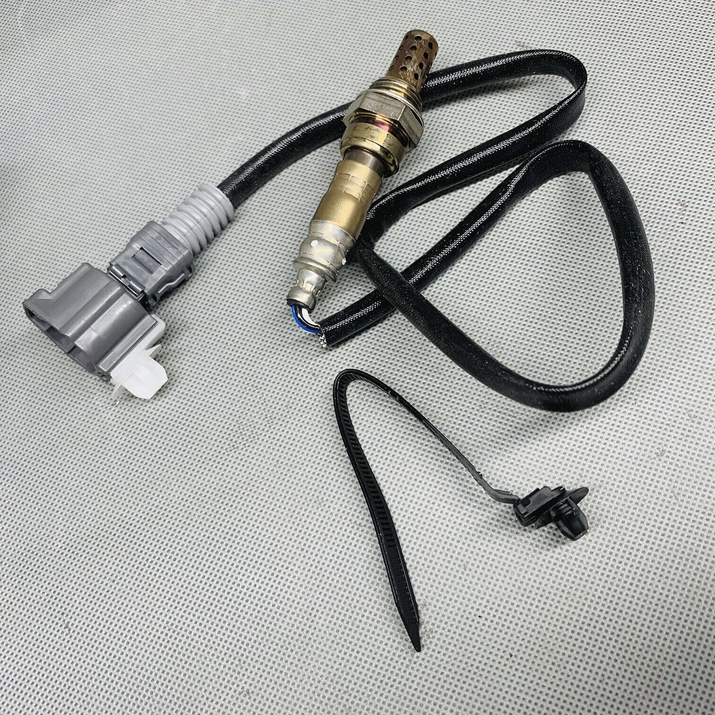 OE GENUINE Lambda Oxygen Sensor 15570 For 2004-2016 Lexus Toyota 2.7L-3.5L