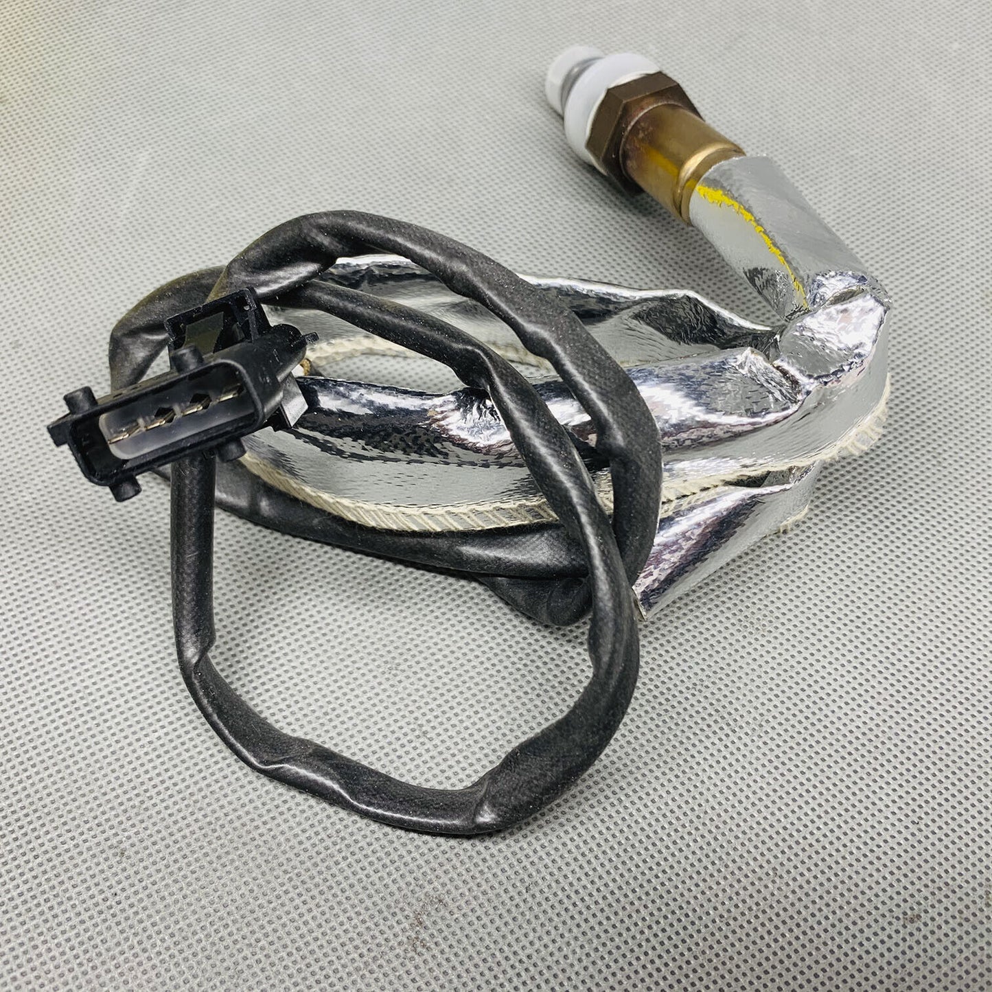 Brand New OE GENUINE Oxygen Sensor 8677894 For 1999-2004 Volvo Saab 2.5L-3.0