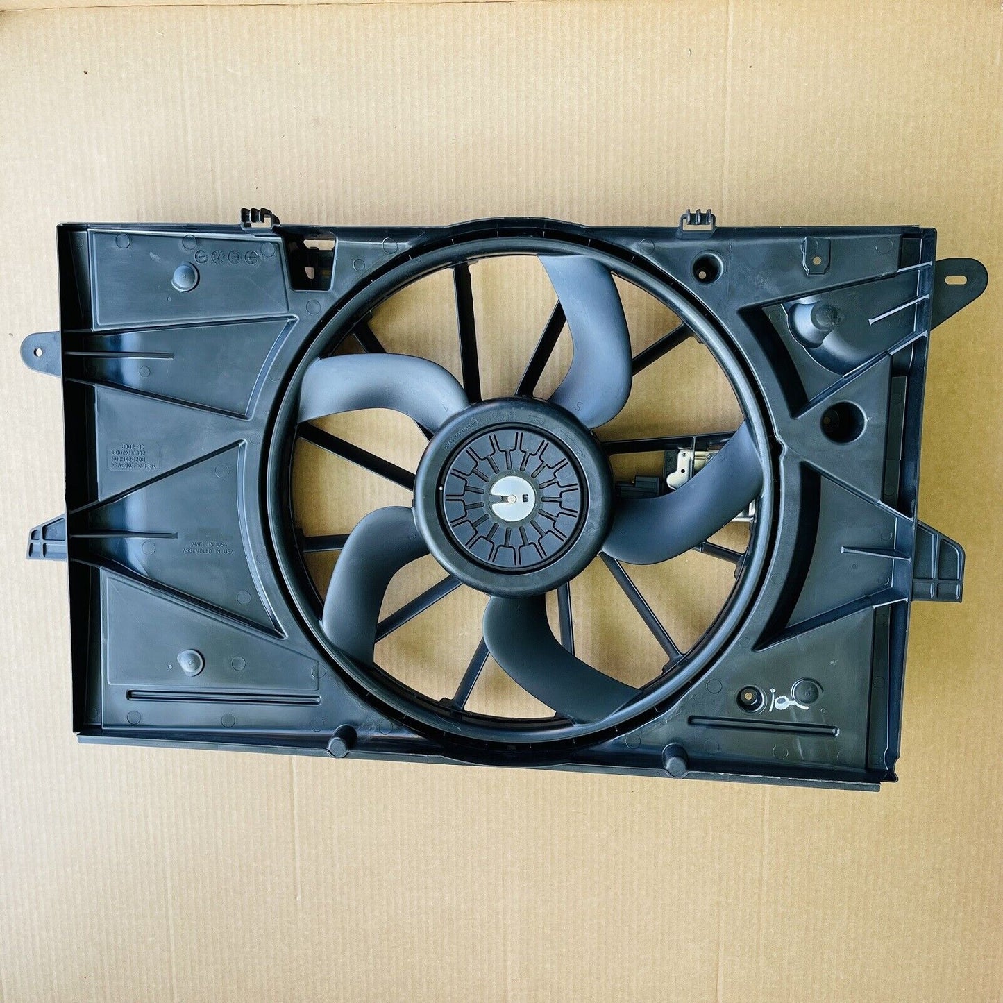 OEM Ford Motorcraft Radiator Cooling Fan Assembly For Lincoln MKS Mercury Sable