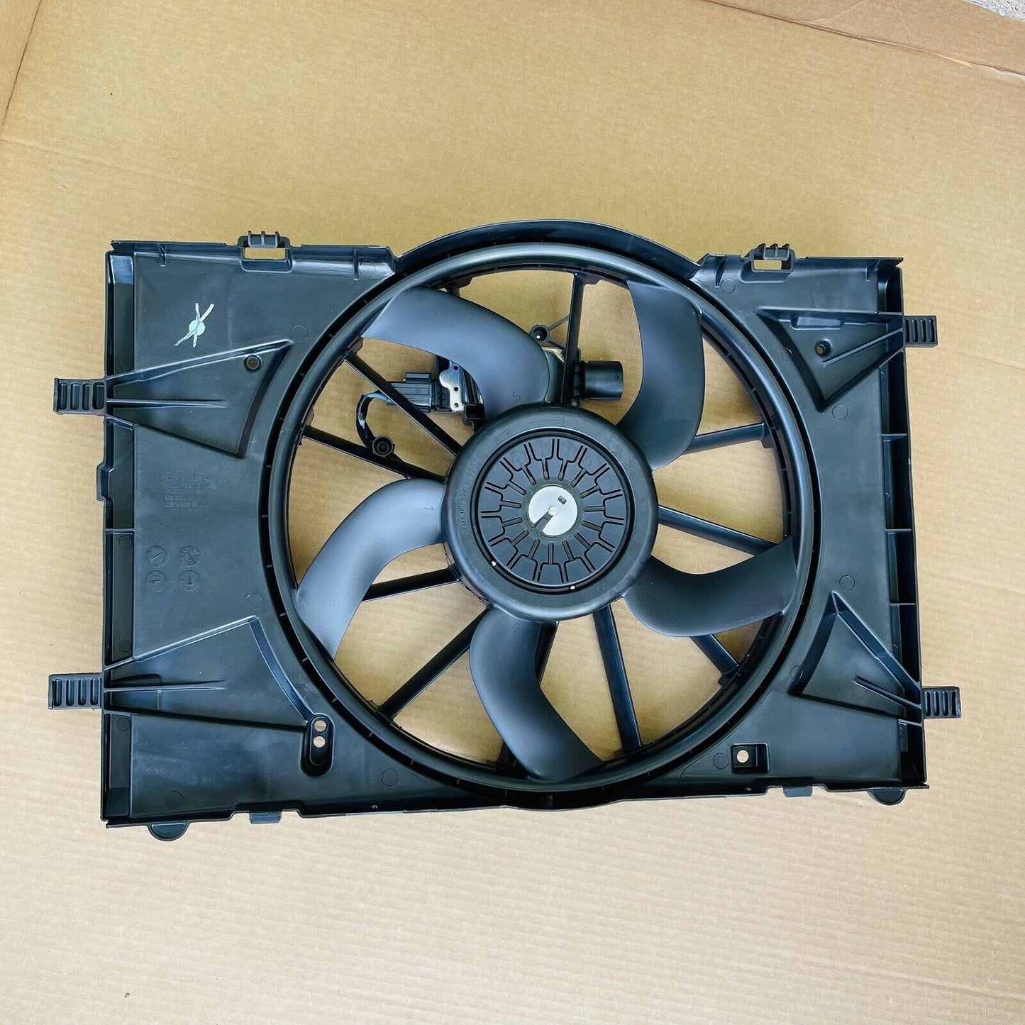 Ford Motorcraft OE Radiator Cooling Fan Assembly For Ford Fusion Mercury Lincoln