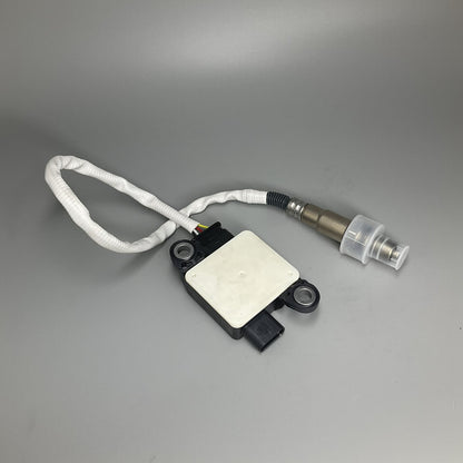 BOSCH GENUINE NITROGEN OXIDE Sensor Nox Sensor For 0281008236