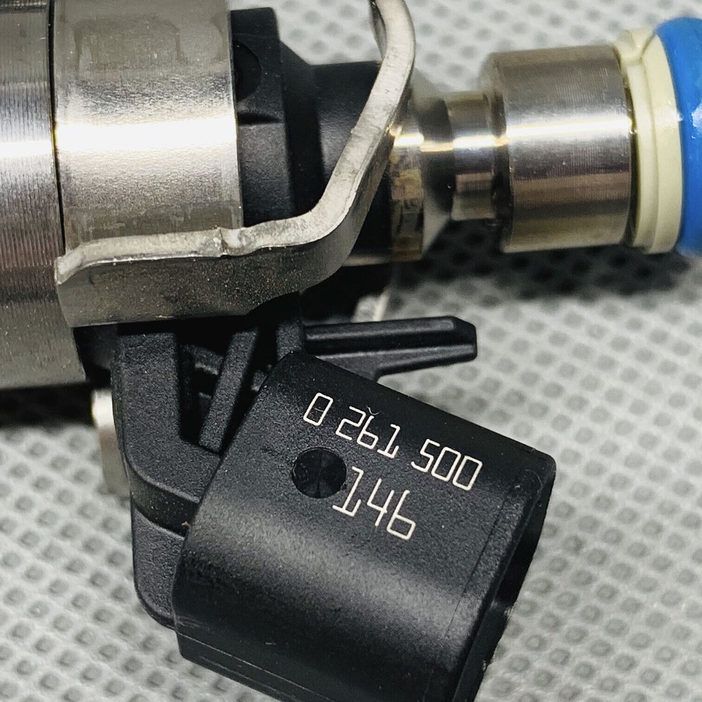 New OE Fuel Injector 0261500146 For Cadillac Chevrolet GMC 2.5L
