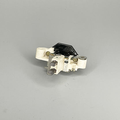 OE Bosch Alternator Regulator 14V 1197311511 For Audi A6 A8 Quattro S6 S8