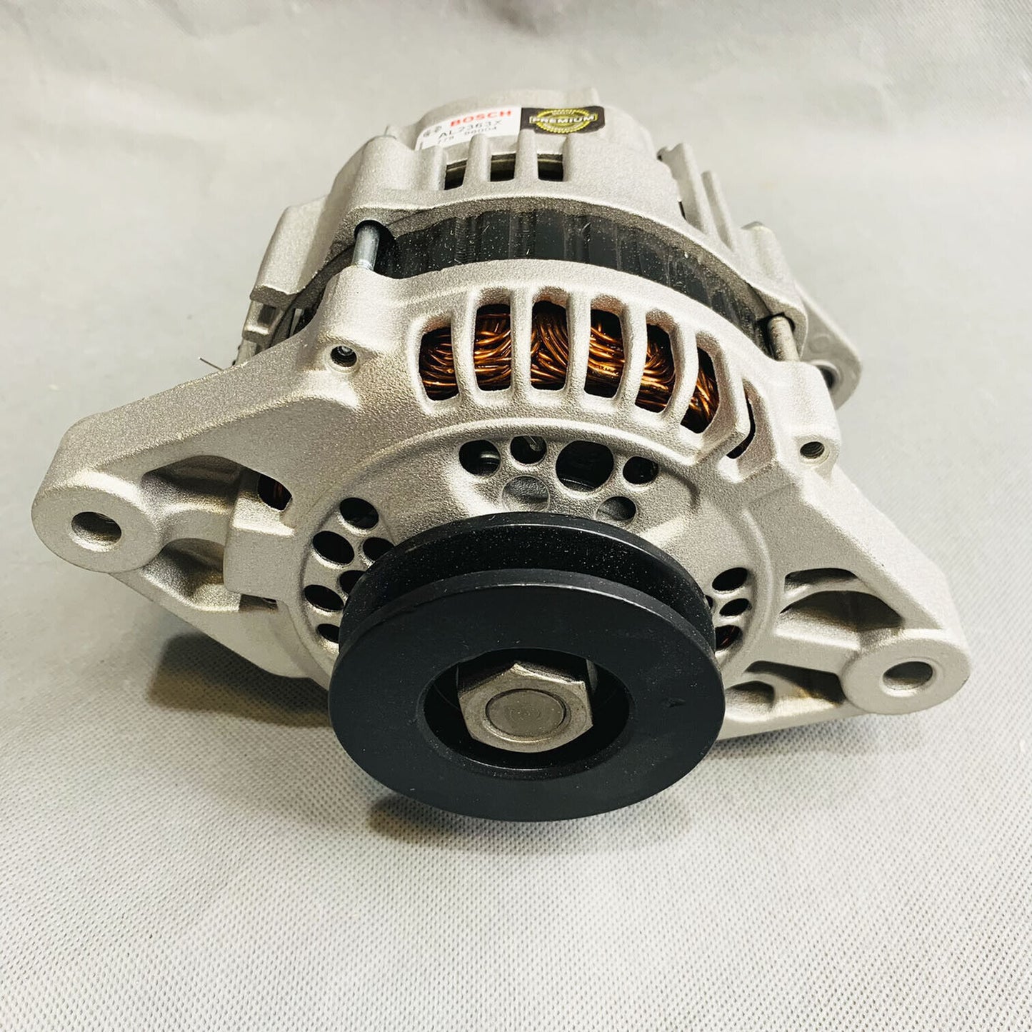 BOSCH Remanufactured Alternator For 1995-1997 Nissan Pickup 2.4L AL2363X