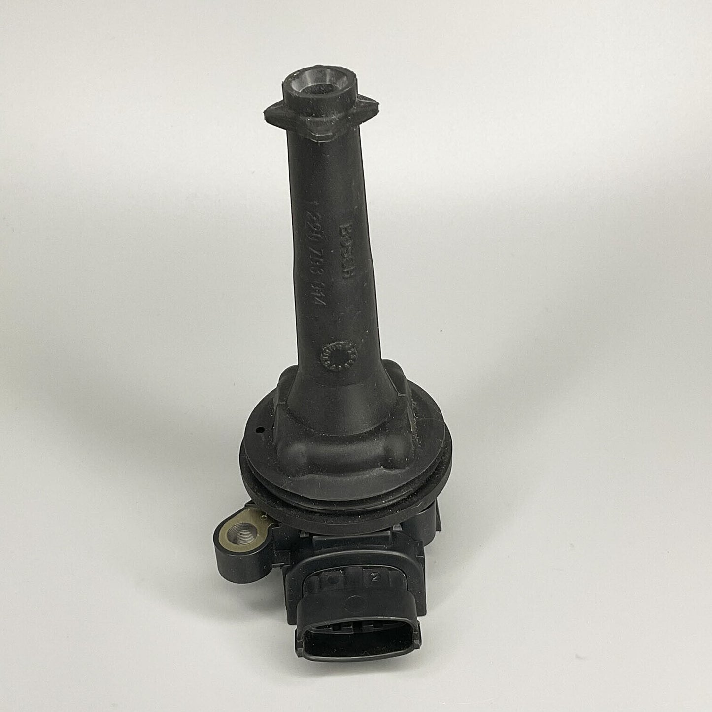 NEW OE Bosch Ignition Coil 0221604001 Fits Volvo C70 S60 S70 S80 V70 XC70 XC90