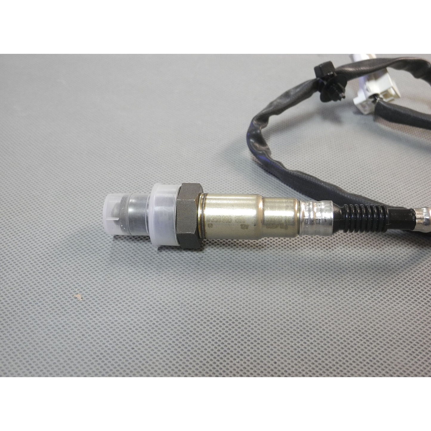 New OE Oxygen Sensor 16197 Fits Volvo C70 S70 V70 2.3L 2.4L Downstream