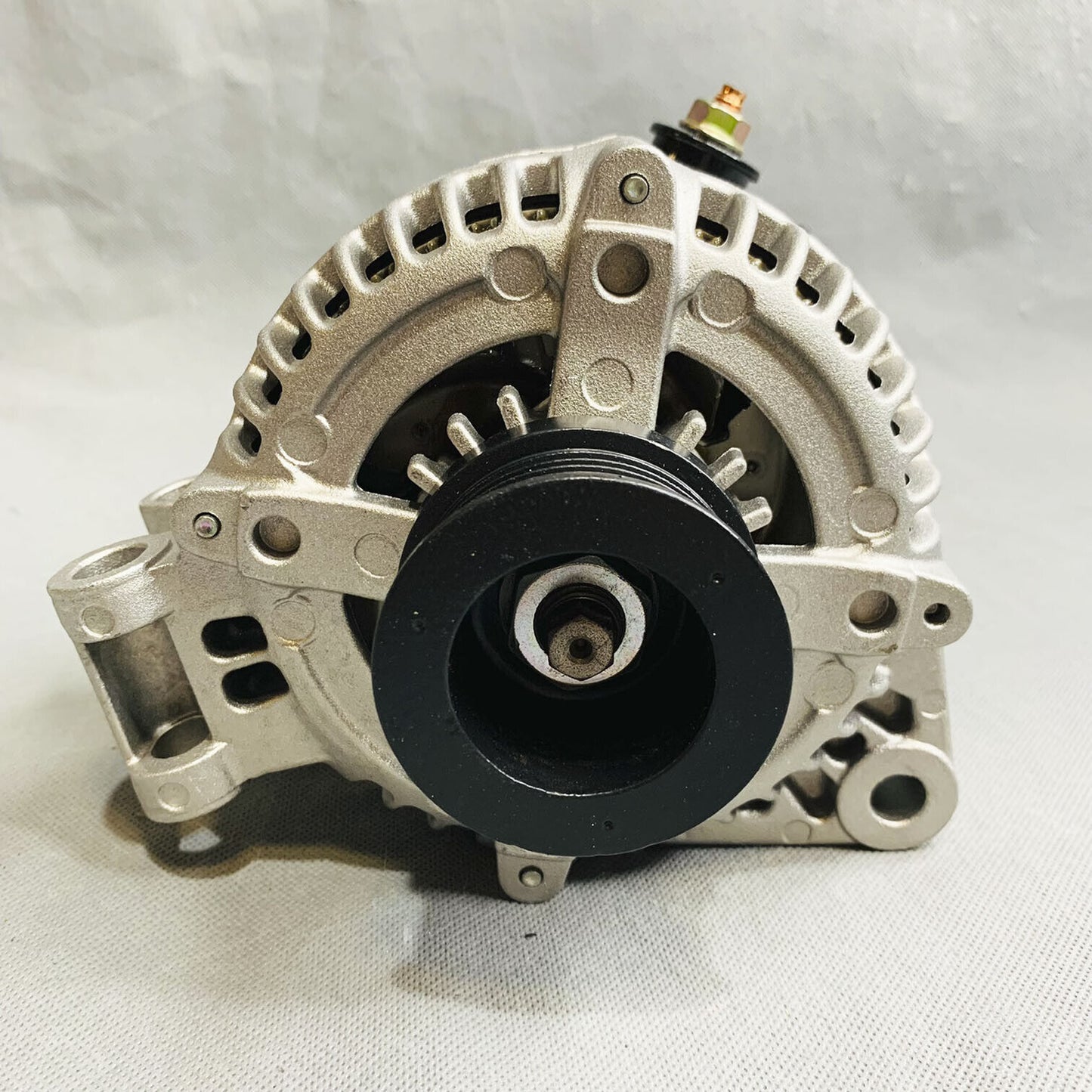 BOSCH Reman Alternator For 2005-2009 Land Rover LR3 Range Rover Sport AL9355X