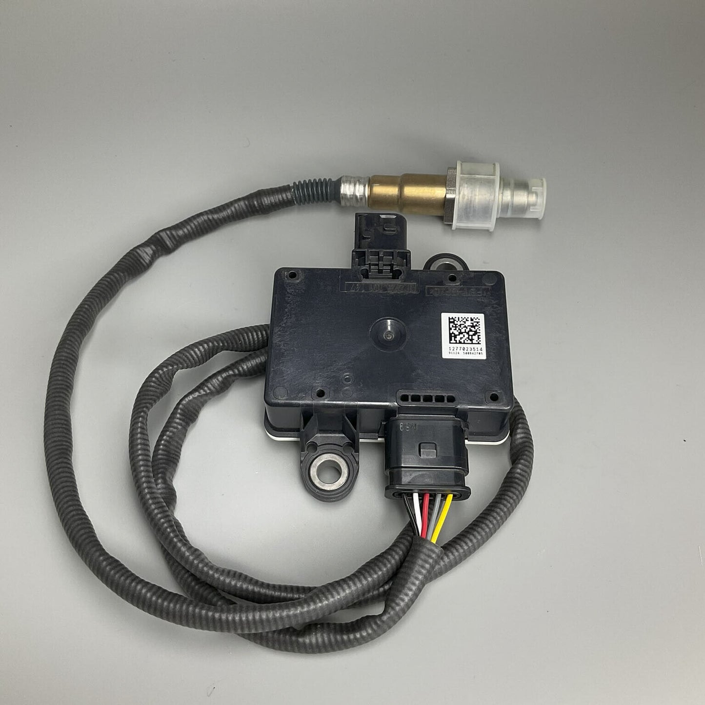 BOSCH GENUINE Nox and Exhaust Particulate Sensor   24V For 0281008105 0281008106