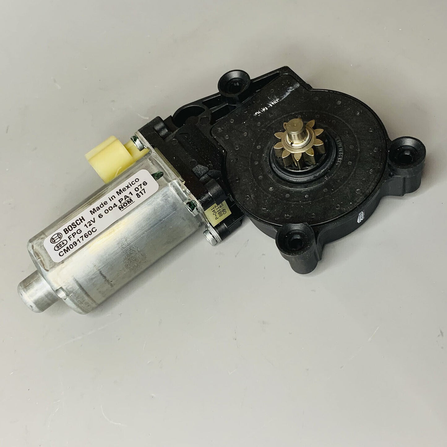 OE Bosch Power Window Motor Right Passenger 6004PA1076 For 2004-06 Dodge Durango