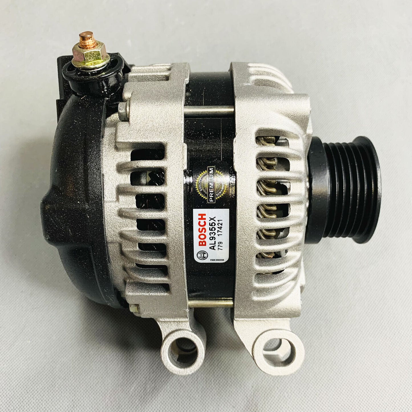 BOSCH Reman Alternatore Per 2005-2009 Land Rover LR3 Range Rover Sport AL9355X