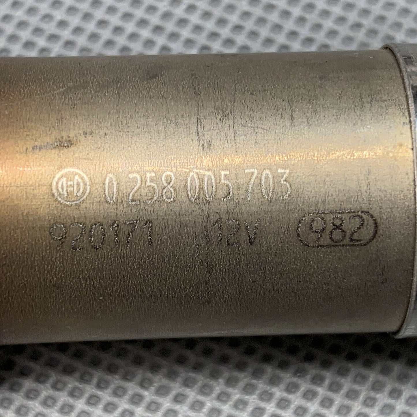 Orig. Véritable Oxygène Capteur O2 15703 2 Pour Chevy Suburban Express Silverado