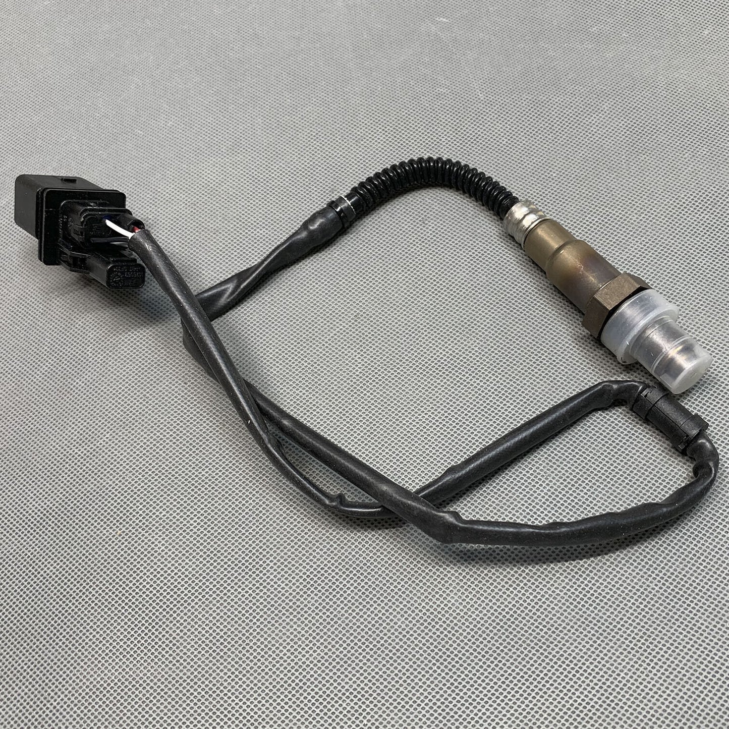 0258007057 OE GENUINE Oxygen Sensor O2 Upstream Fits 1999-2005 Volkswagen Jetta