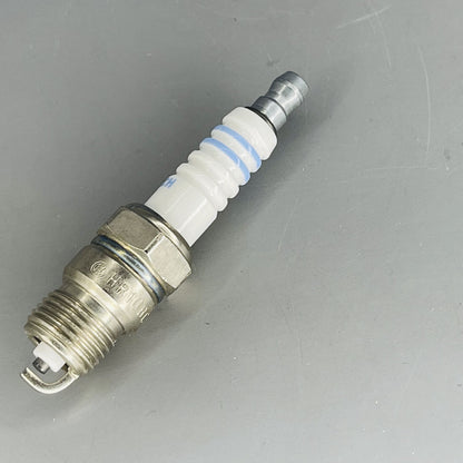 Bosch Spark Plug 7585 HR10BC 10PCS For Chevrolet Buick GMC Oldsmobile Pontiac