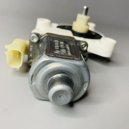 OE Bosch Front Left Driver Window Motor 0130822552 For 2015-2017 Chrysler 200