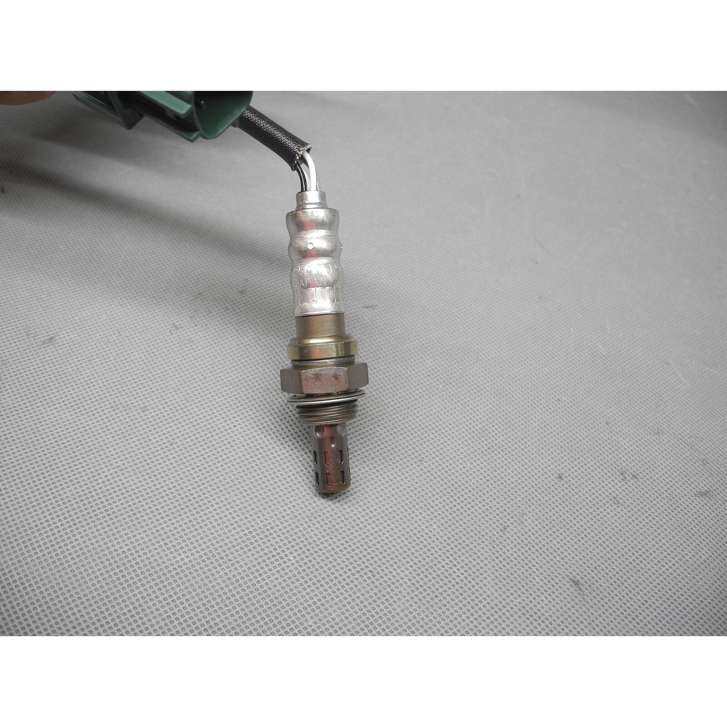 Brand New EO GENUINE Oxygen Sensor 15529 For 2003-2004 Nissan Pathfinder 3.5L