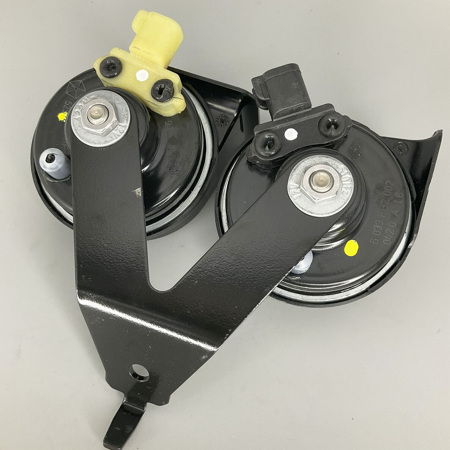 Per Chrysler ASPEN Dodge Durango OEM MOPAR Originale Corno W/Supporto