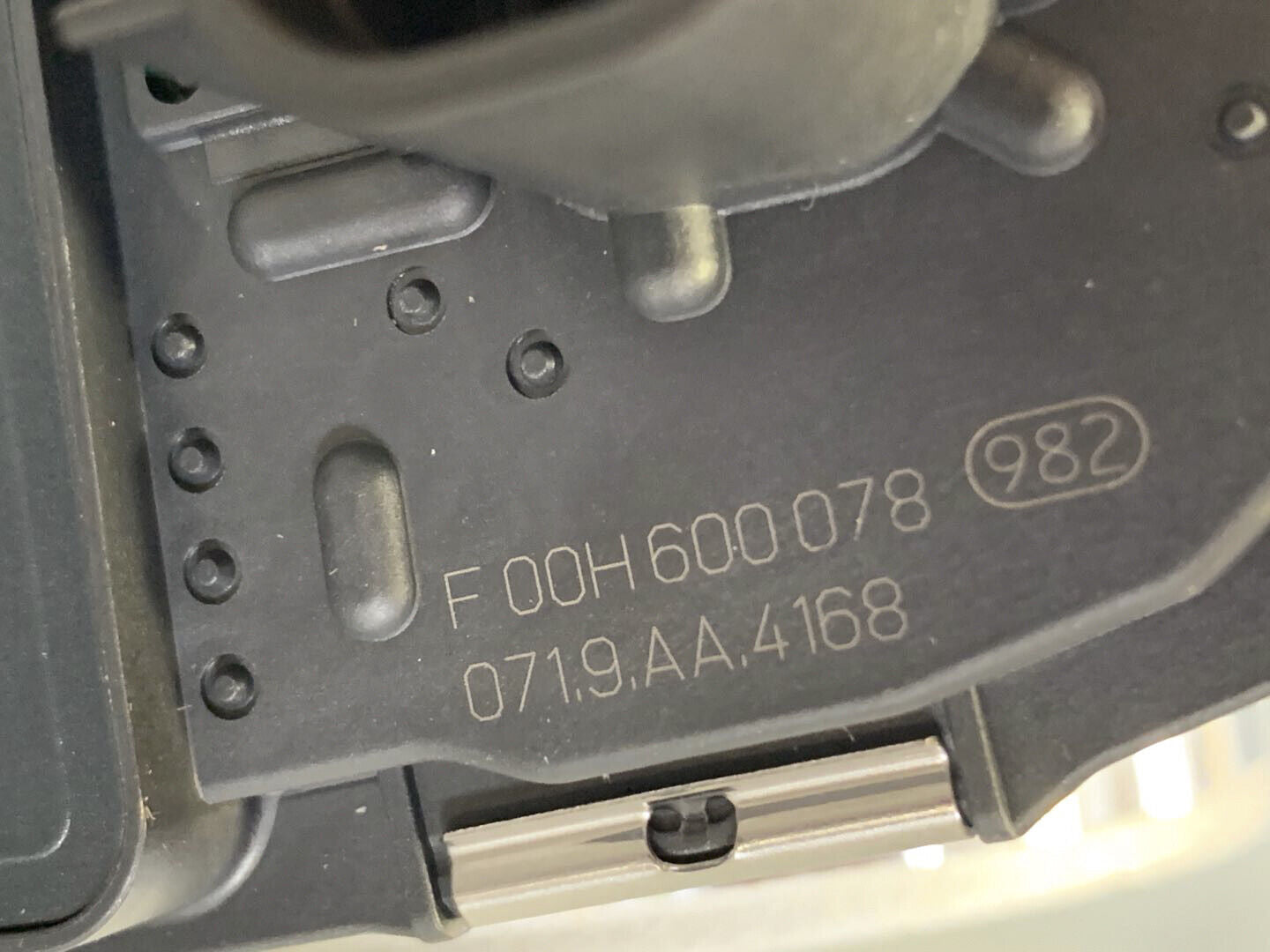 Bosch F00H600078 OEM Accélérateur Corps Pour 08-09 Ascender Envoy Trailblazer L6