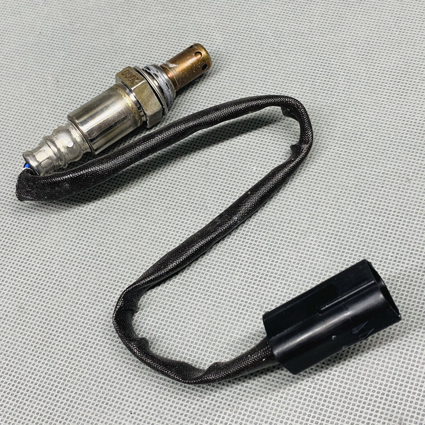 Lambda Oxygen Sensor F00E263147 For 2008 INFINITI G37 2009-2010 NISSAN MURANO