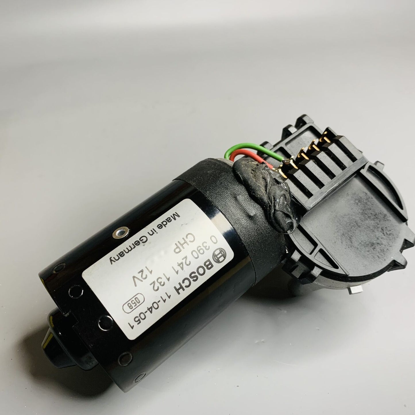 BOSCH GENUINE Windsheild Wiper Motor Front For Audi Volkswagen 0390241132
