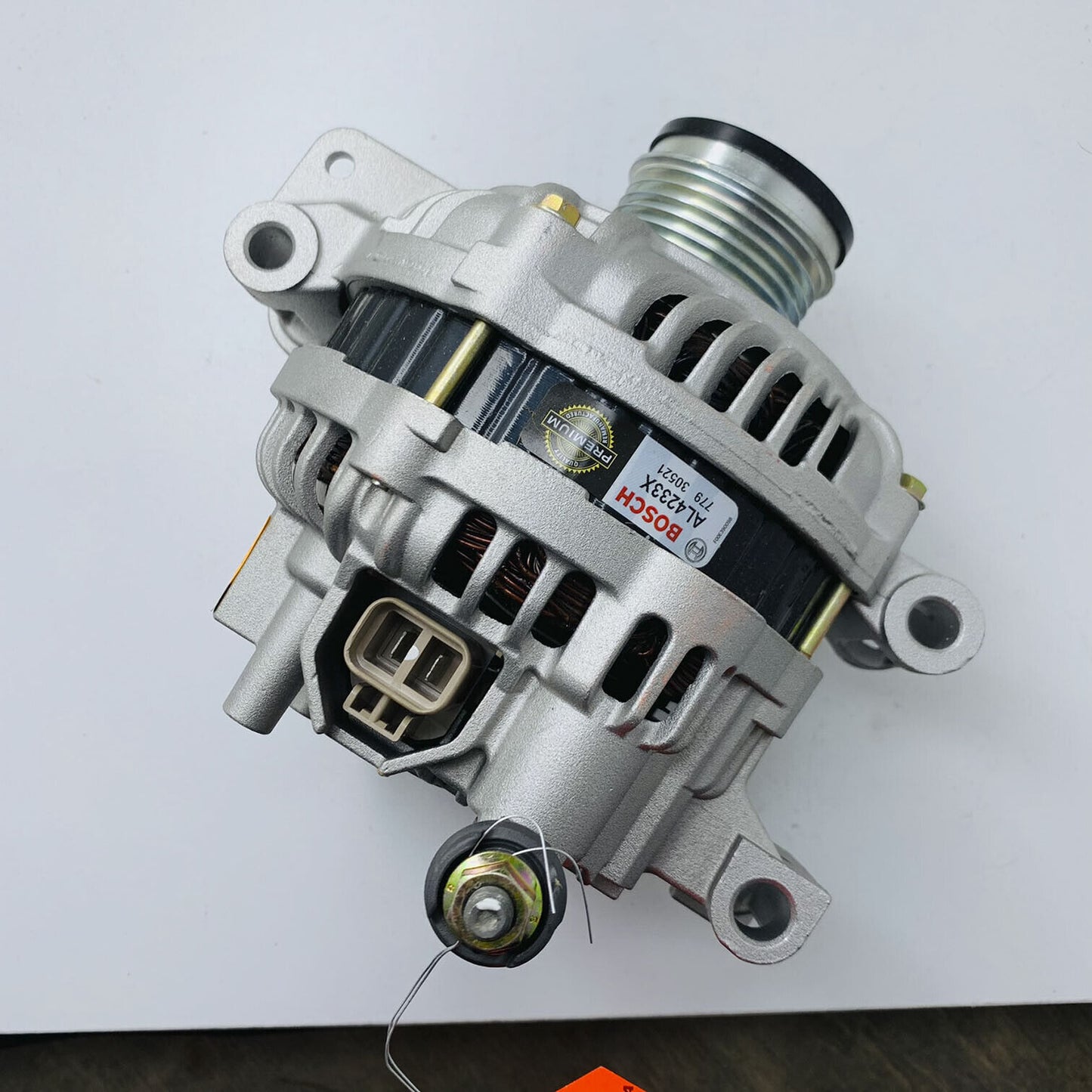OE Bosch Remanufacturado Alternador AL4233X Para 2003-2005 Mazda 6 2.3L