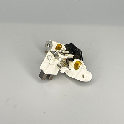 OE Bosch Alternator Regulator 28V 1197311317 For Aifo Mercedes Fiat-Allis Case