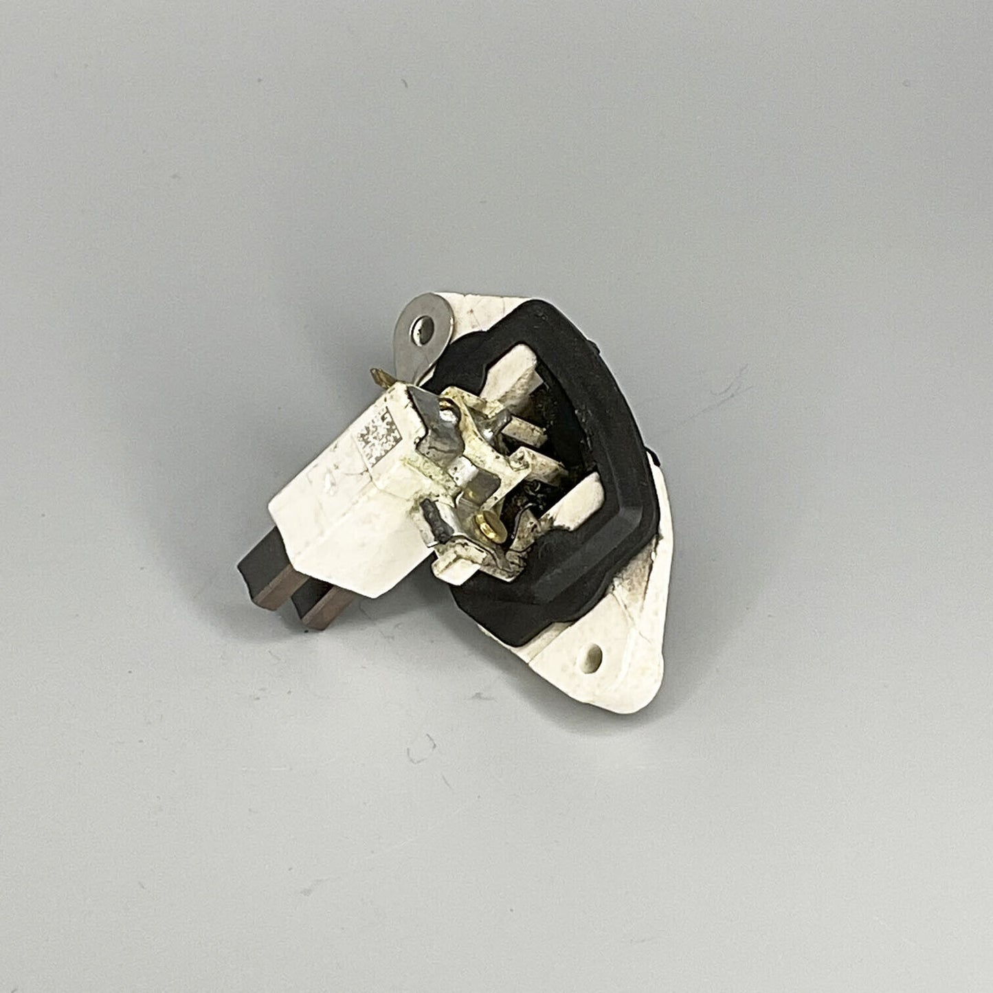 OE Bosch Alternador Regulador 28V 1197311304 Para 89-95 Volvo Nl 12/400