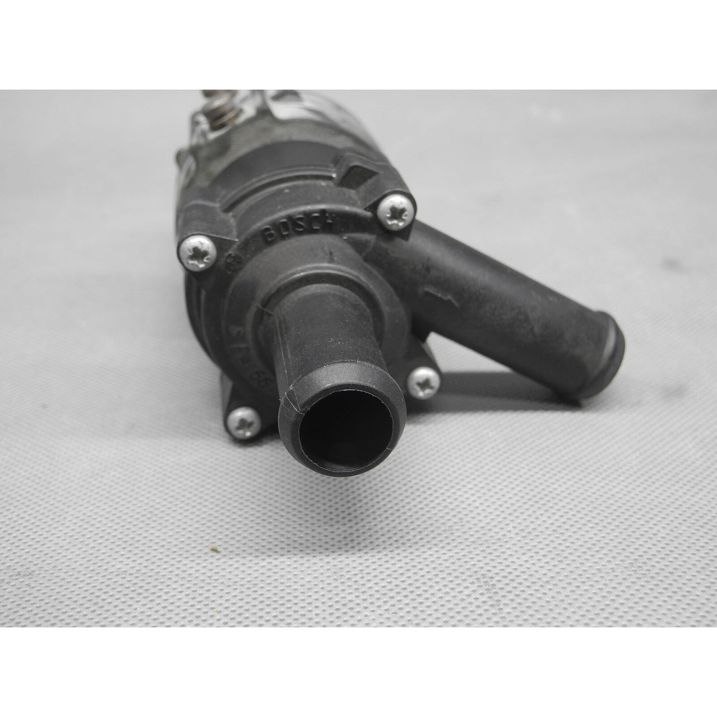 Bosch Electric Auxiliary Water Pump NEW For Dodge Durango 4.7L 5.9L V8