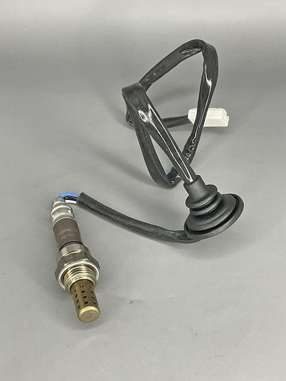 NTK Oxygène Capteur O2 21511 en Aval Pour 1997-2000 Mitsubishi Mirage 1.8L