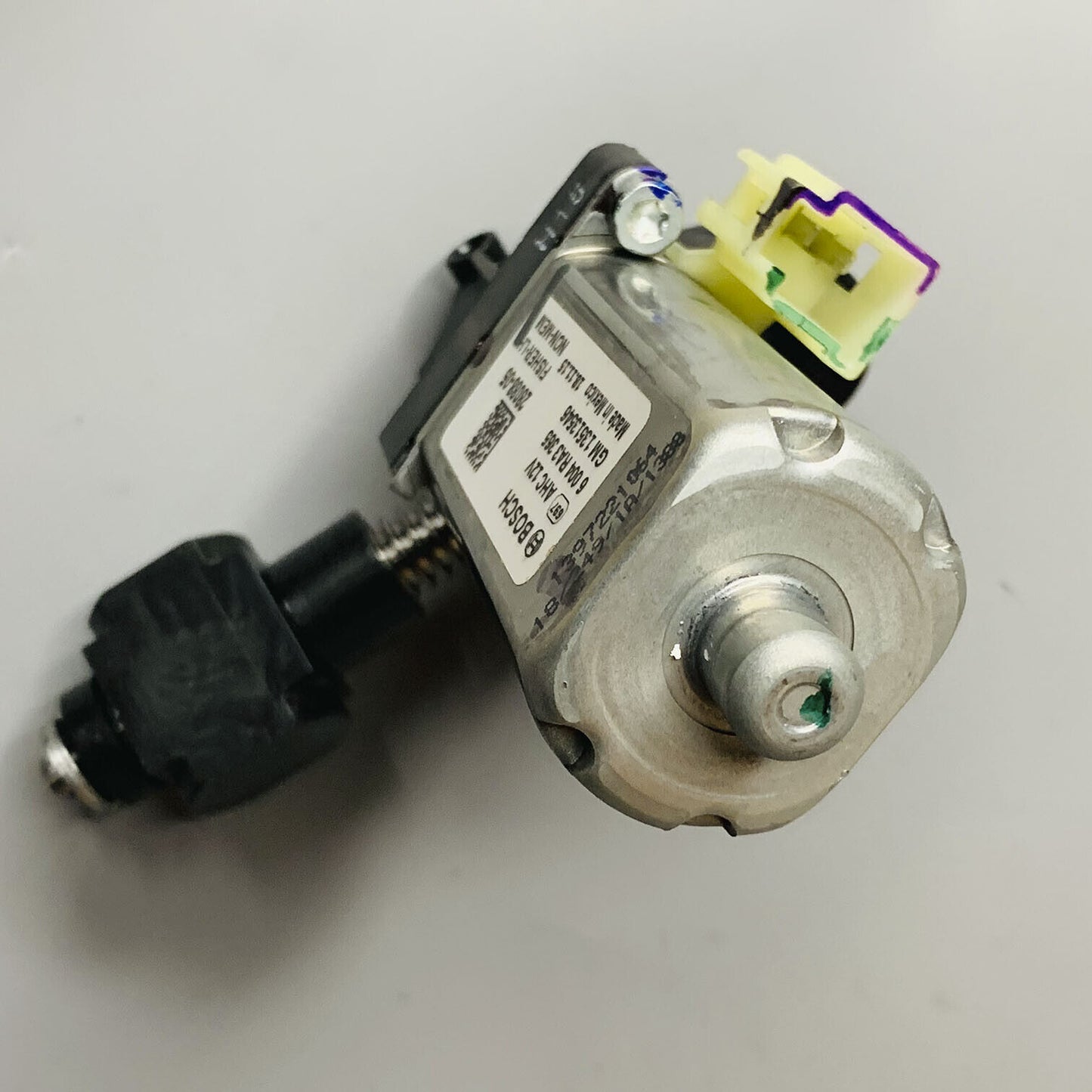 New OE Bosch Seat Adjustment Motor 13513546 For 2017-2019 Buick Encore 1.4L