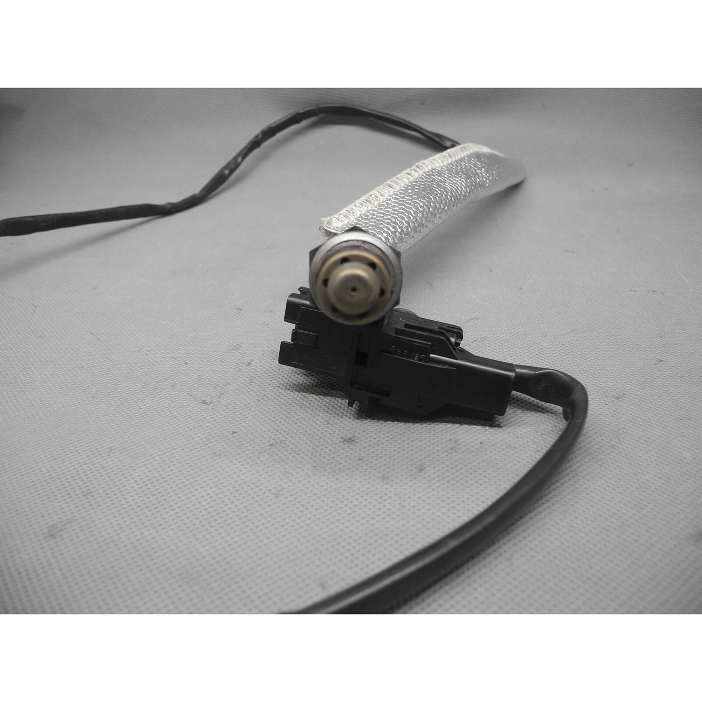 Upstream OE GENUINE Lambda Oxygen Sensor 0258987000 For Volvo C70 S60 S70 V70