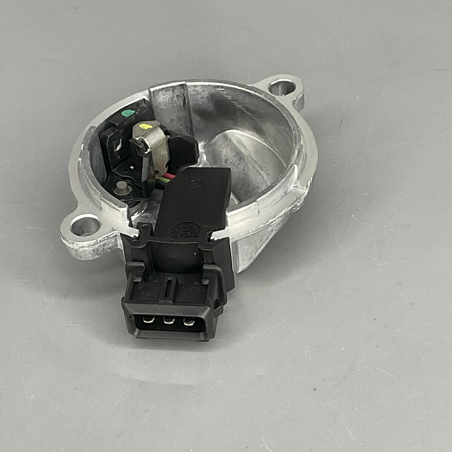 BOCSH OE Cam Position Sensor For Audi A4 A6 A8 VW Golf Jetta Phaeton 058905161B