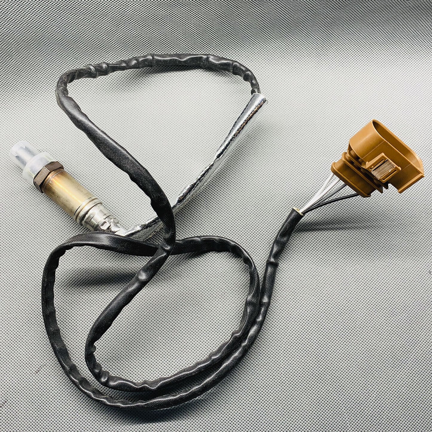 New EO GENUINE Oxygen Sensor 15160 For Audi A4 Volkswagen EuroVan Golf Jetta