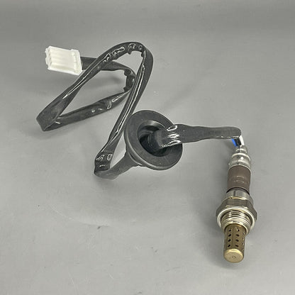 NTK Oxygène Capteur O2 21511 en Aval Pour 1997-2000 Mitsubishi Mirage 1.8L