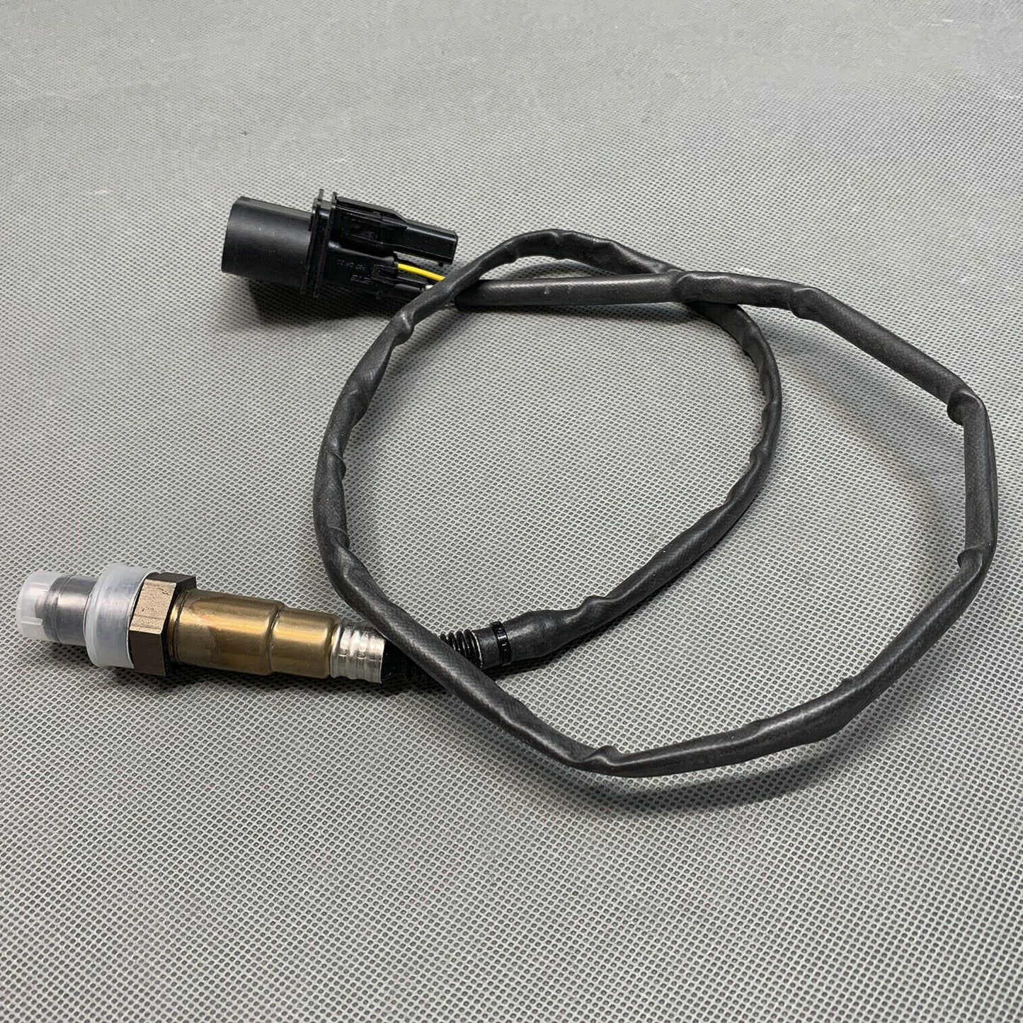 17359 OE GENUINE Oxygen Sensor O2 Fits Audi A8 Quattro 6.0L VW R32 3.2L Upstream