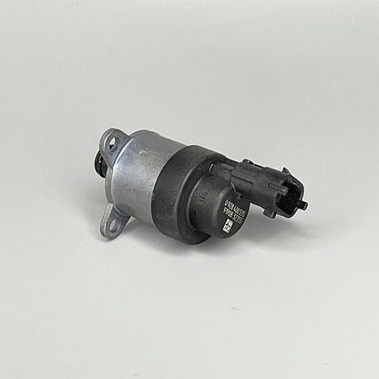 OE Bosch Combustible Presión Regulador Para 2001-2004 Chevrolet Silverado 2500