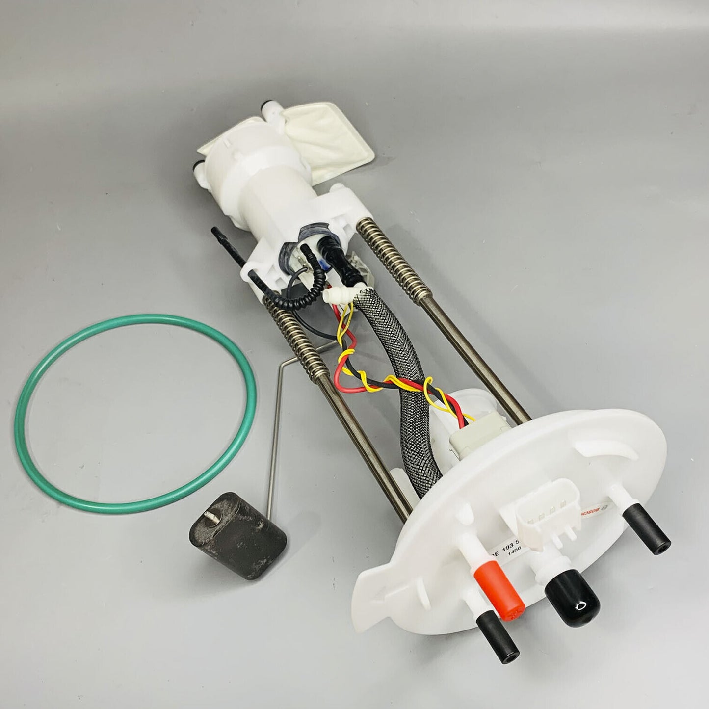 69189 OE Bosch Fuel Pump Module Assembly Fits Ford F-150 Lincoln Mark LT New