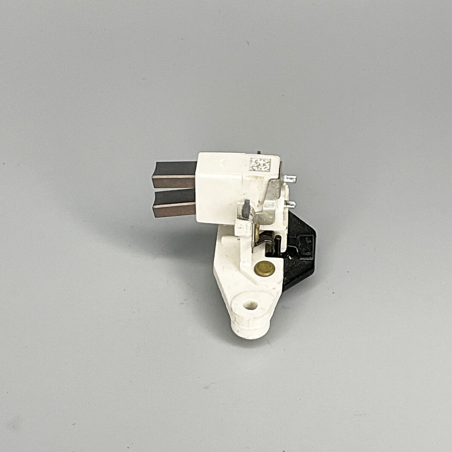 OE Bosch Voltage Regulator 1197311028 For Mercedes 190D 190E 260E 300TD 450SL