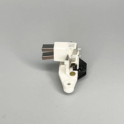OE Bosch Voltage Regulator 1197311028 For Mercedes 190D 190E 260E 300TD 450SL