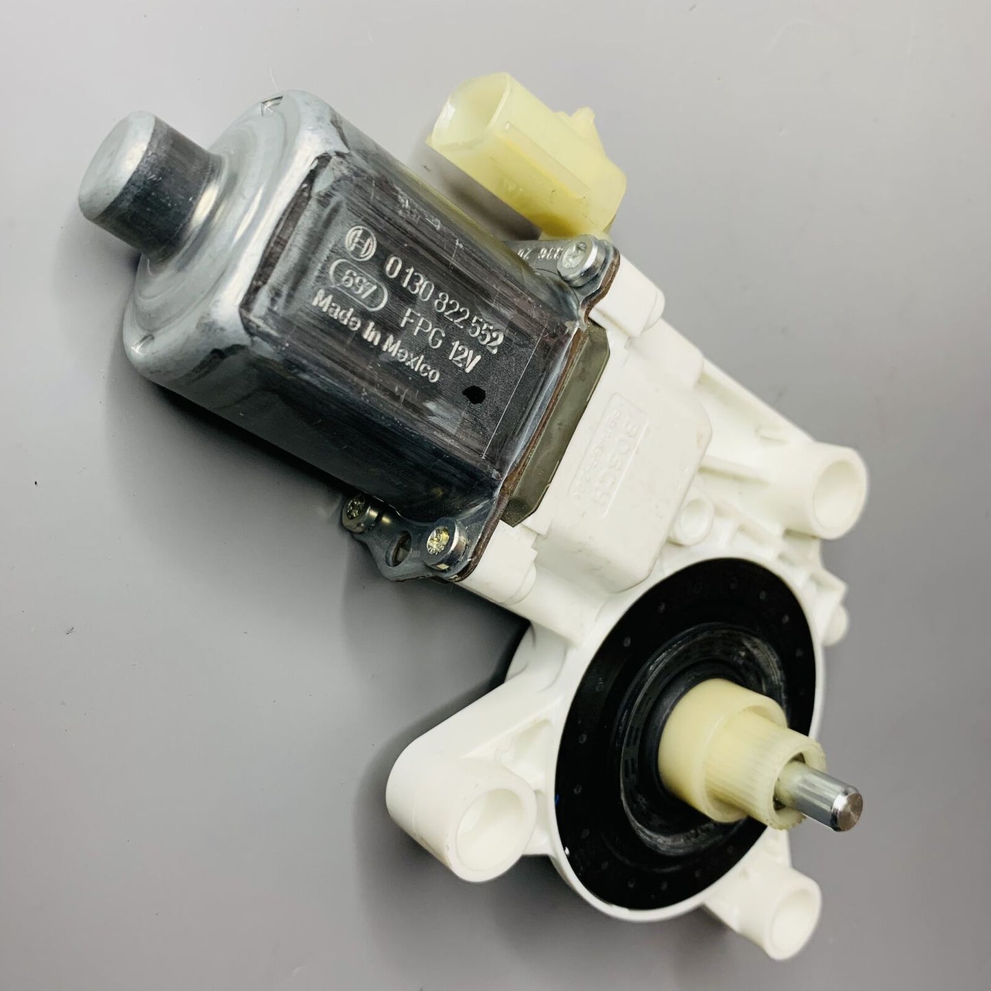 OE Bosch Front Left Driver Window Motor 0130822552 For 2015-2017 Chrysler 200