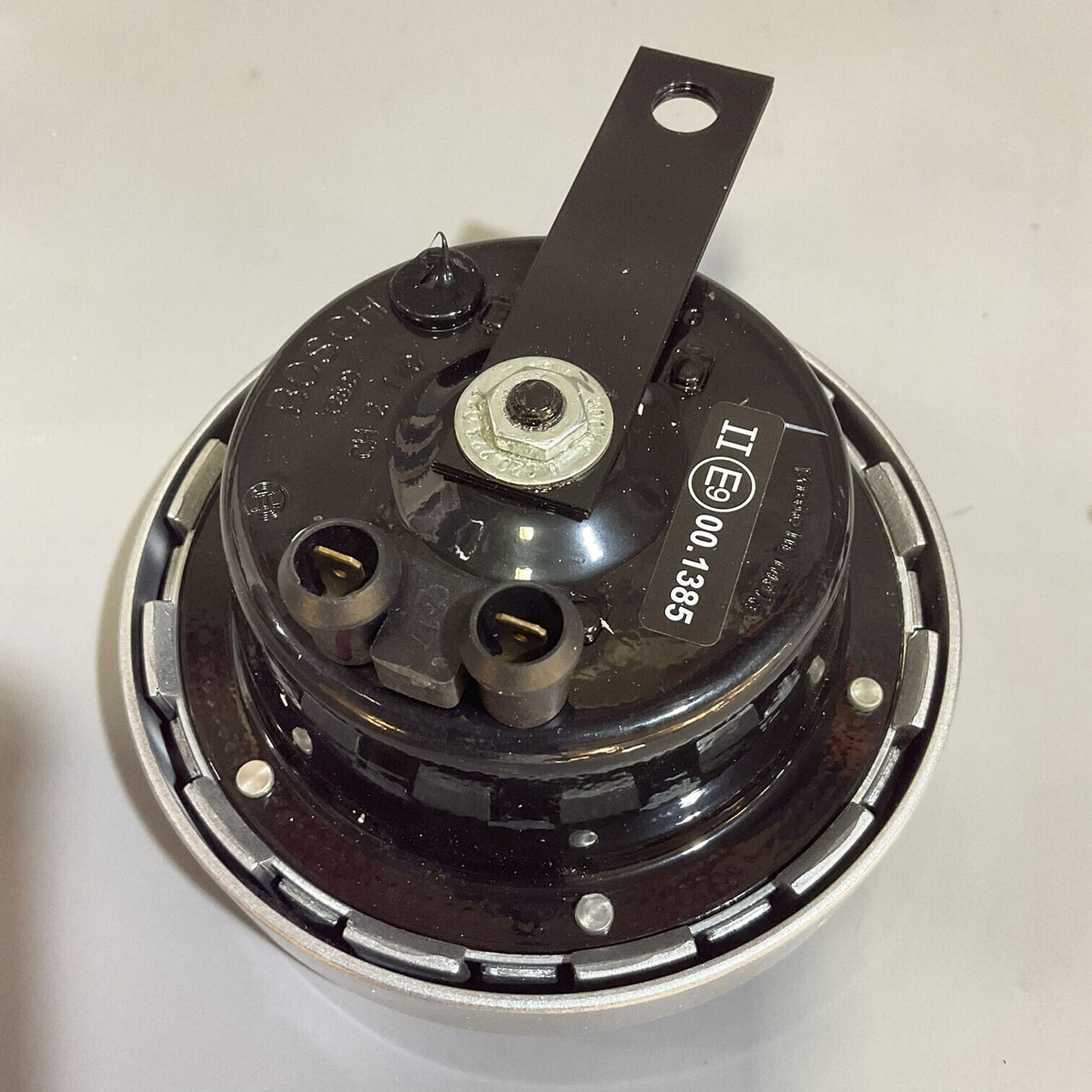 Brand New Bosch Universal Black Low Tone Signal Horn 300 Hz 117 dB(A)