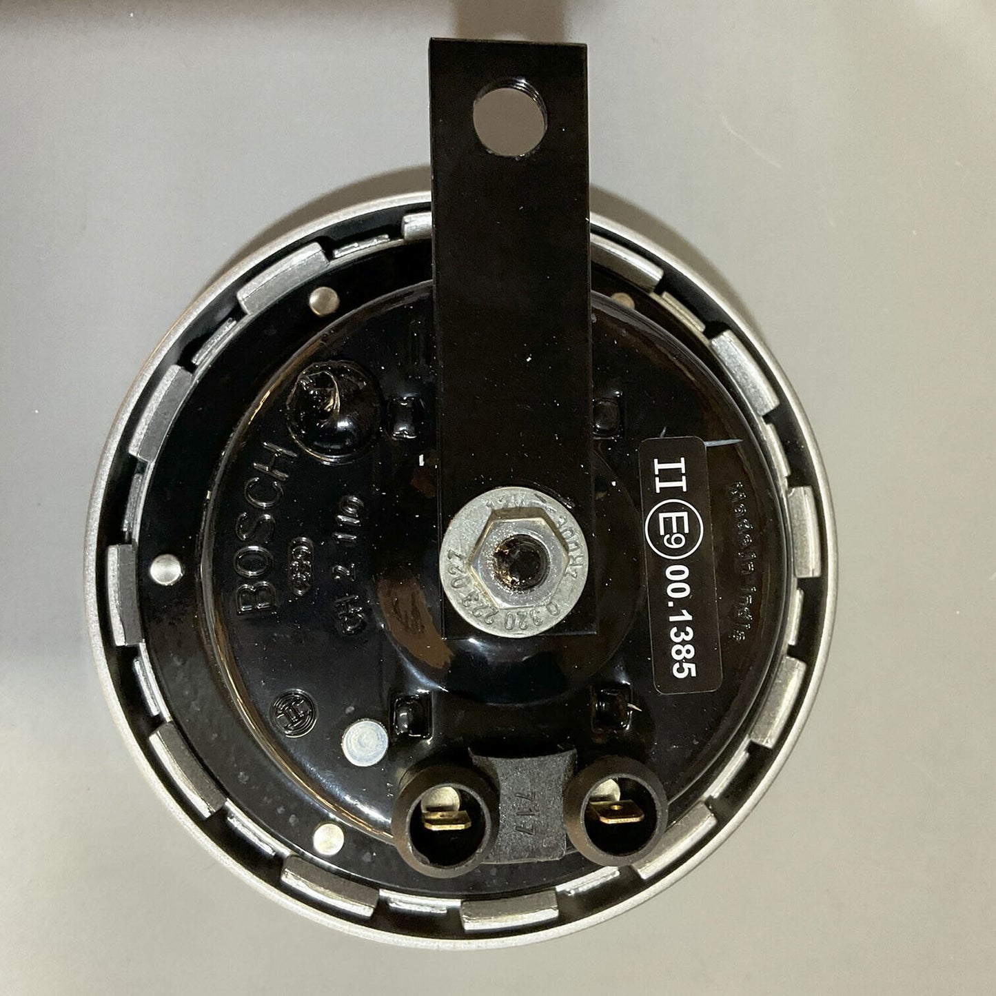 Brand New Bosch Universal Black Low Tone Signal Horn Horn 300 Hz 117 dB(A)