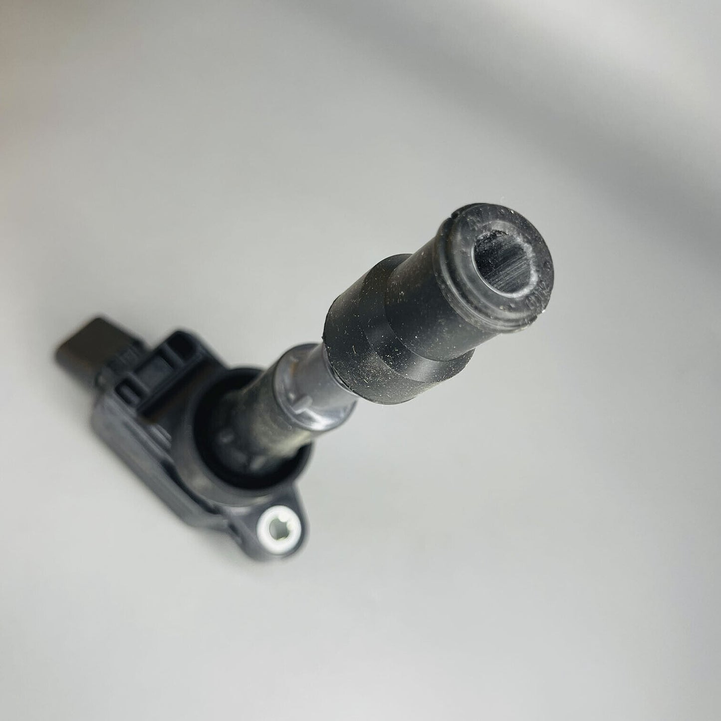 NGK Encendido Bobina U5368 49137 Para Hyundai Elantra Gt Kona Veloster